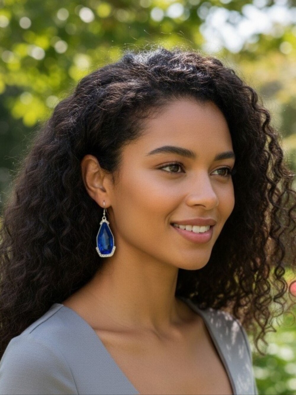 🥳4/$75!🥳 Sapphire Blue Faceted Drop Earrings with Crystal Accents